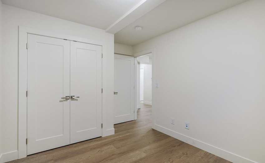 Guest bedroom on lower floor