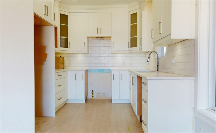 2681 41ST E, Vancouver, BC V5R 2W6, 8 Bedrooms Bedrooms, ,6 BathroomsBathrooms,Multifamily,For Sale,41ST,R2449816