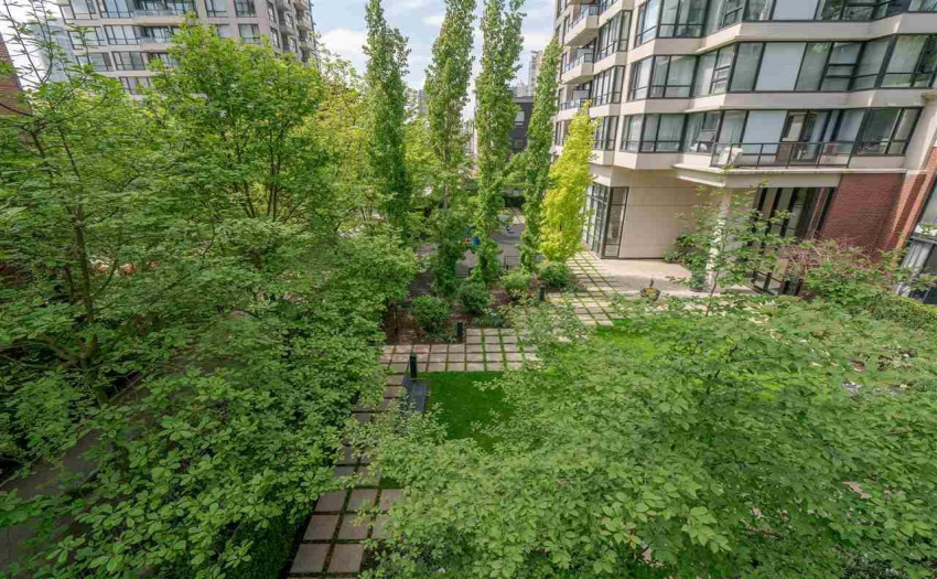 Private Pak & Playground In The Back Of The Townhome