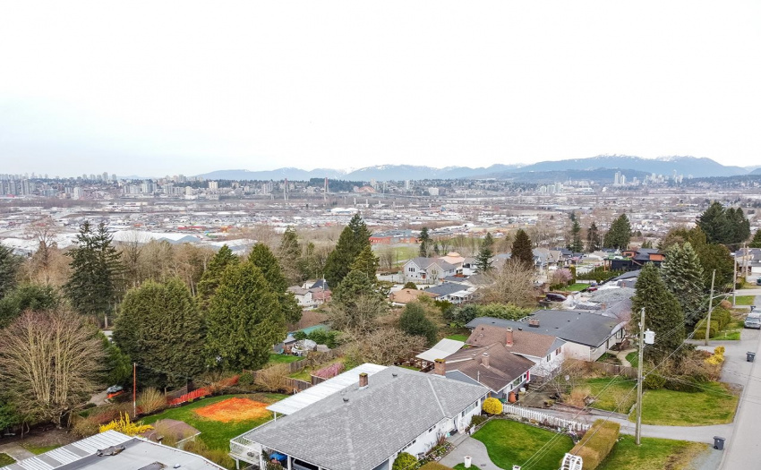 You can see all the way to the gulf islands and the lights of the city and mountains