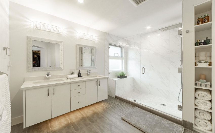 BRIGHT, SPACIOUS & LUXURIOUS