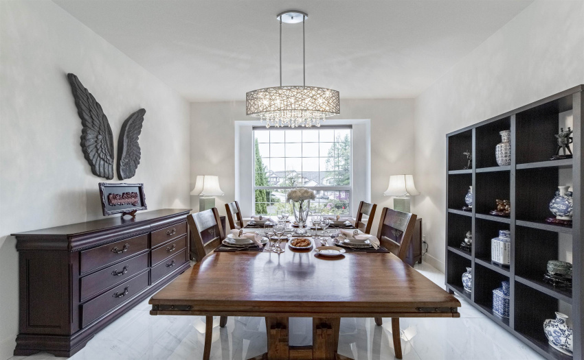 SPACE FOR UP TO 8 SEATINGS. HUGE WINDOW WITH BEAUTIFUL SERENE VIEWS WHILE YOU WINE & DINE.