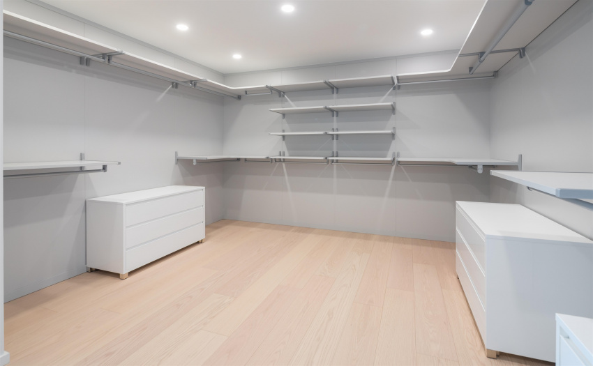 Walk In Closet