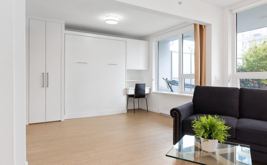 1 Bed  1 Bath    Beautiful Enormous Patio     Bright  Open Floorplan   EXTRA Large Locker     Skytrain access     Private Patio Oasis      Steps to Waterfront Boardwalk     Waterfront River Market     and Restaurants, Shopping Galore