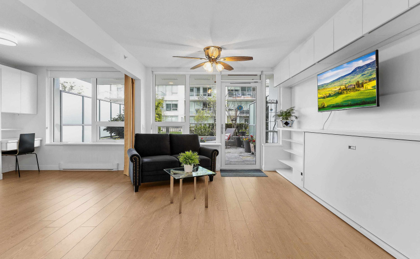 PRIVATE fenced South facing PATIO 335 sq ft an entertaining or gardeners??? delight.