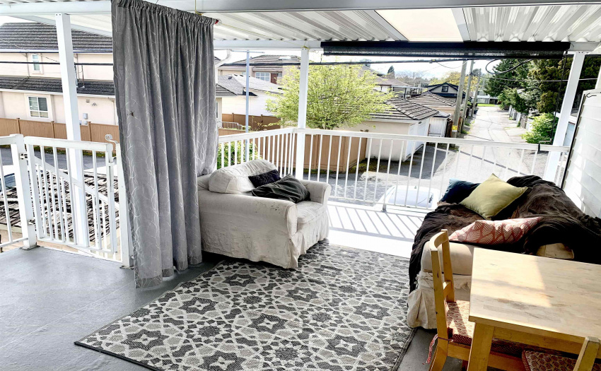 Large balcony off the kitchen. Perfect for afternoon coffee or tea or barbecue.