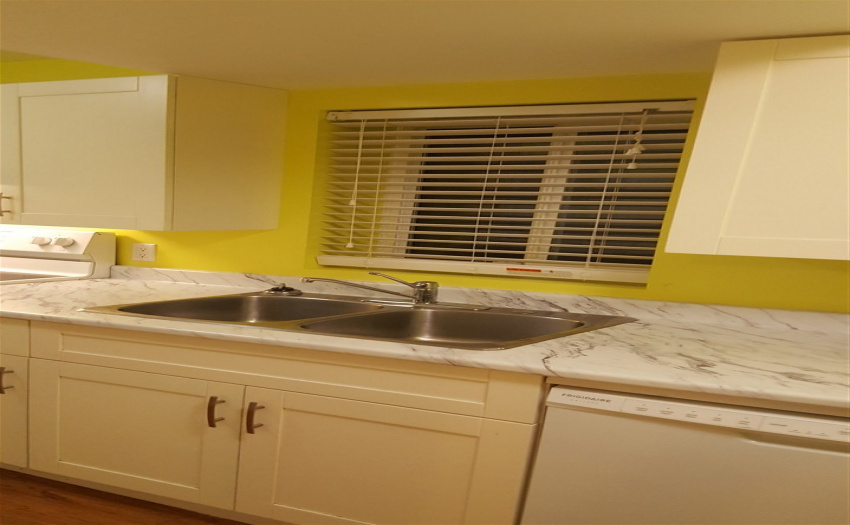 527 FOURTEENTH, New Westminster, BC V3M 4P1, 6 Bedrooms Bedrooms, ,4 BathroomsBathrooms,Multifamily,For Sale,FOURTEENTH,R2516054