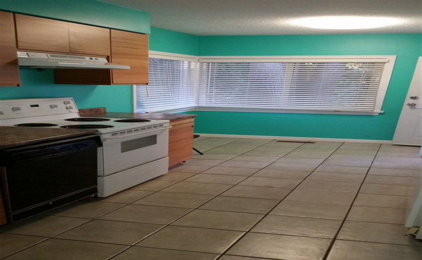 527 FOURTEENTH, New Westminster, BC V3M 4P1, 6 Bedrooms Bedrooms, ,4 BathroomsBathrooms,Multifamily,For Sale,FOURTEENTH,R2516054