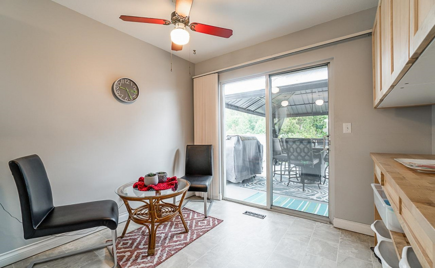Sliding doors to 24 x 16 deck