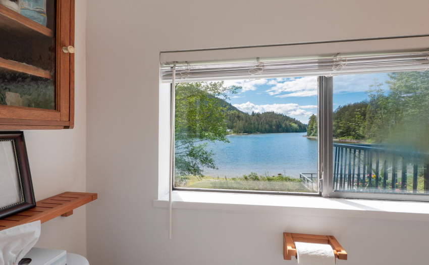 There is even a view from the bathroom!