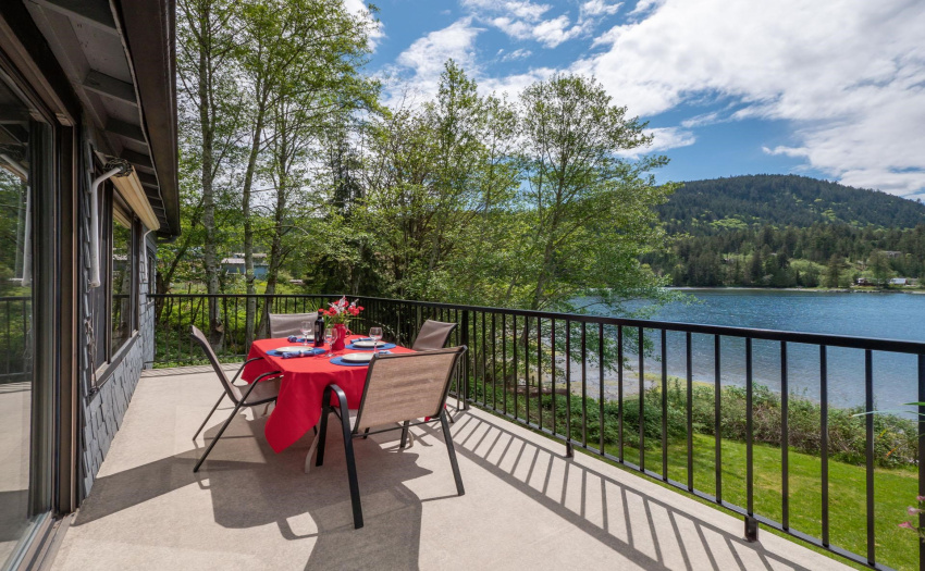 Large deck to enjoy those water views!