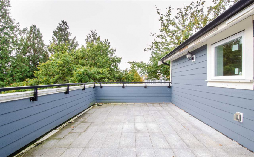 2477 ST. LAWRENCE, Vancouver, BC V5R 2R6, 14 Bedrooms Bedrooms, ,9 BathroomsBathrooms,Multifamily,For Sale,ST. LAWRENCE,R2523555