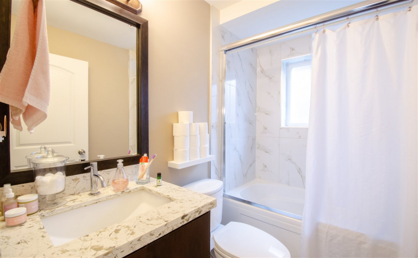 2477 ST. LAWRENCE, Vancouver, BC V5R 2R6, 14 Bedrooms Bedrooms, ,9 BathroomsBathrooms,Multifamily,For Sale,ST. LAWRENCE,R2523555