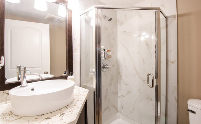 2477 ST. LAWRENCE, Vancouver, BC V5R 2R6, 14 Bedrooms Bedrooms, ,9 BathroomsBathrooms,Multifamily,For Sale,ST. LAWRENCE,R2523555