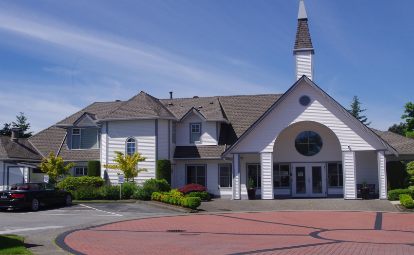 Includes; party room with full kitchen, exercise room, workshop, out door pool and hot tub.