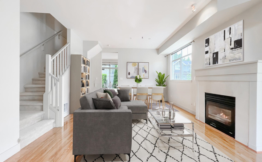 Pictures with furniture are virtually staged.