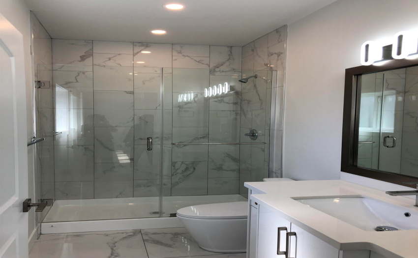 Masterbed walk-in shower