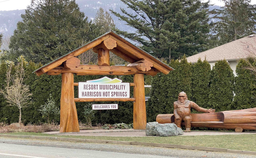 Short drive to the resort town of Harrison Hot Springs