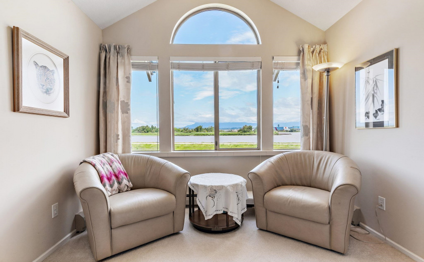 With clear unobstructed river and mountain views. (no cables, no poles)