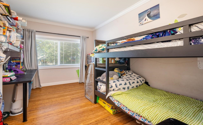 Bedroom renovated in 2010.  No asbestos found on the Main floor.