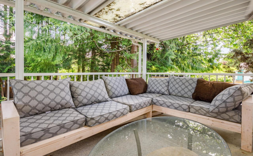Comfortable space on sundeck.  Great for entertaining.