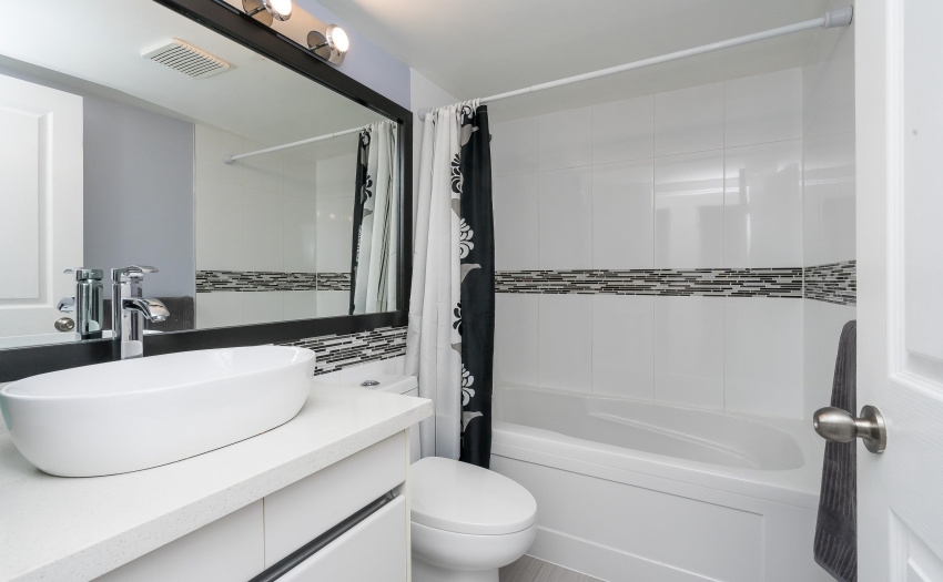 Main Bath