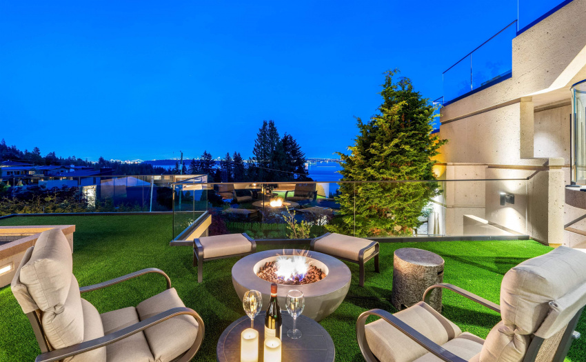 Outdoor Fireplace