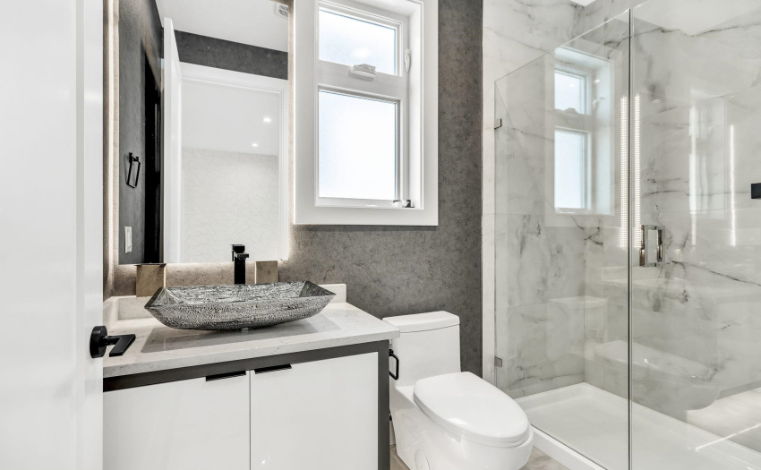 Main Level Full Bath