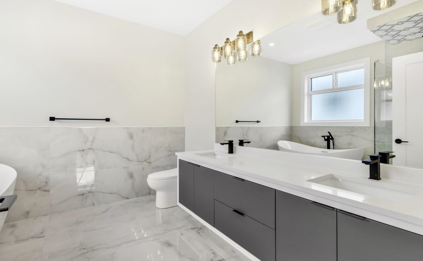 Master Bedroom ensuite
