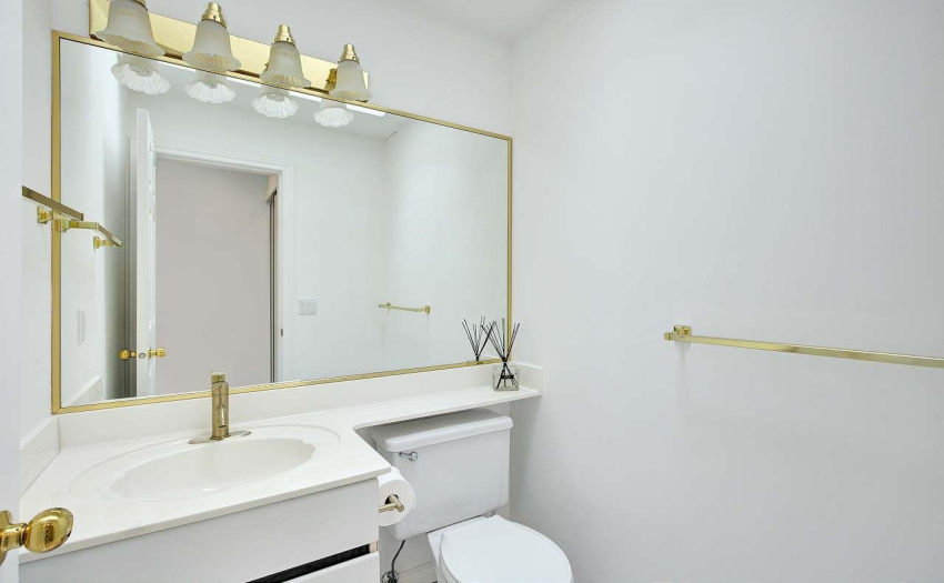 Main Floor 2 pc bath