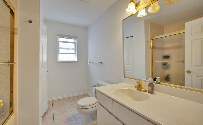 Lower Level Full Bathroom