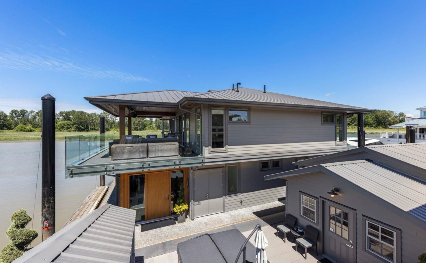 A must see Rare opportunity on the waters in Ladner, BC.  Close to open water for cruising and crabbing grounds.  Close to Vancouver.