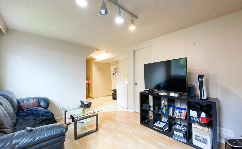 Living room in the downstairs one bedroom suite
