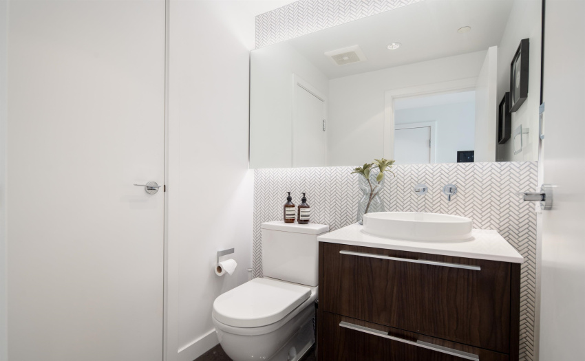 Mable flooring. Mosaic tiles.