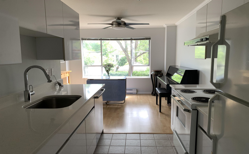 Walk thru kitchen.  Easy and convenient.