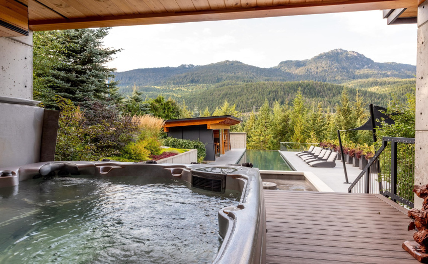 Covered Hot Tub Deck