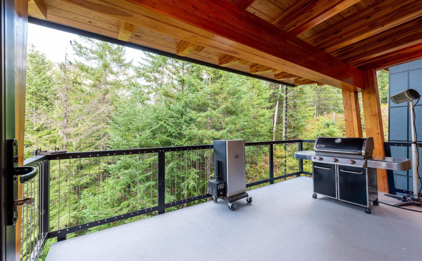 Covered Bear-proof BBQ & Smoker Deck