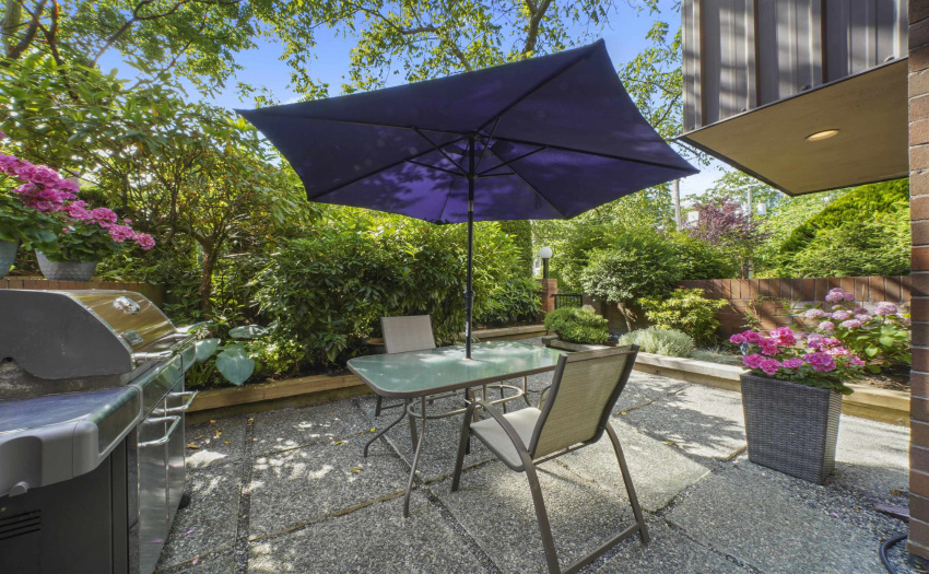 340 sq.ft. West-facing front patio. Enjoy a BBQ with gas hookup available, and plenty of gardening in this fenced private yard
