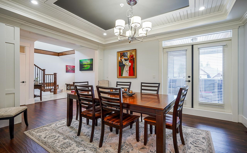 Eating Area on the Main Floor