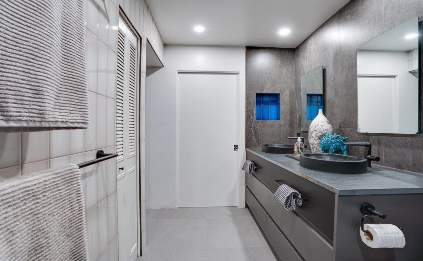 Double sinks and slate countertops