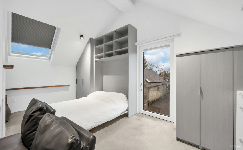 Murphy Bed. Can fold up for more space!