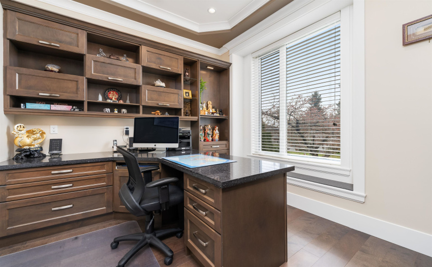 Main FL Office/Den