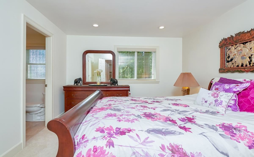 Bedrooms on middle floor are ensuited with walk in closets.