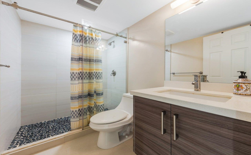 Main bathroom