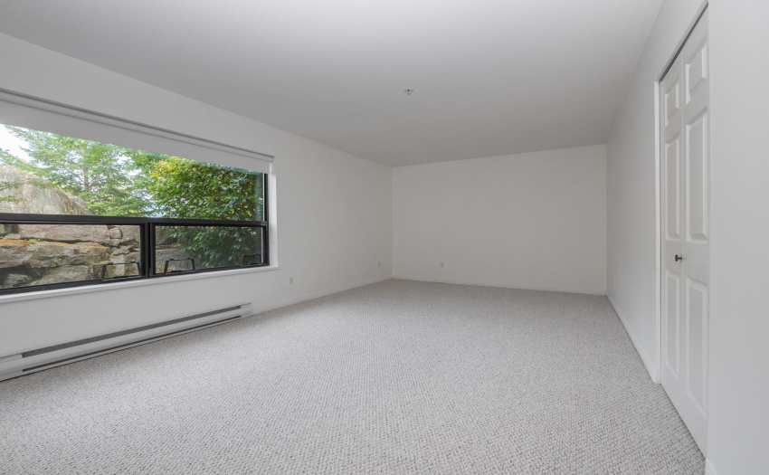 Features a nice sized walk in closet as well as the ensuite 4 piece bathroom.