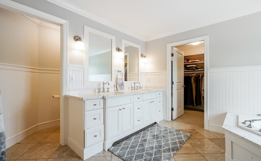 Master ensuite