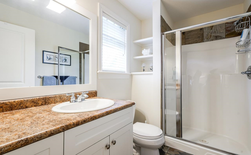 Ensuite to 2nd bedroom