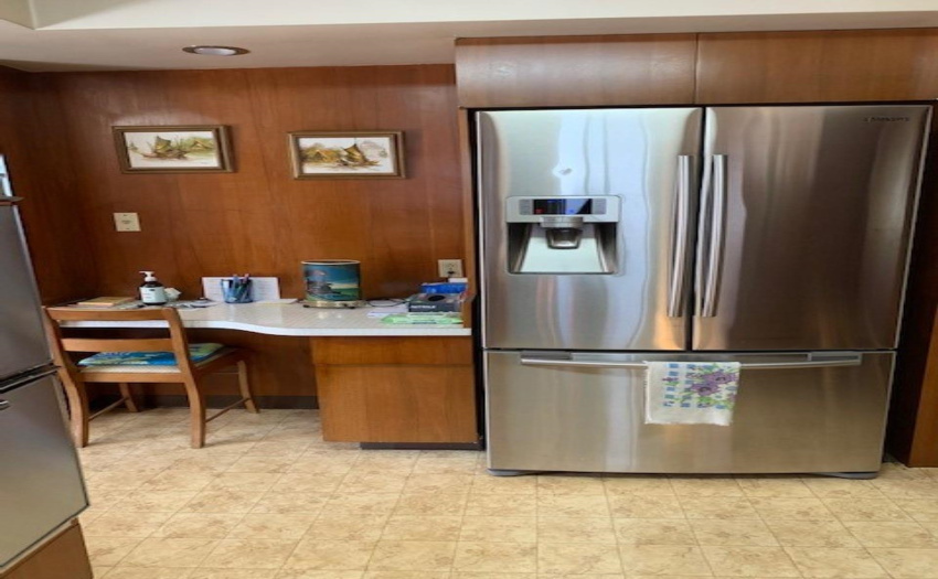 Newer Samsung SxS stainless double doors fridge with bottom freezer.
