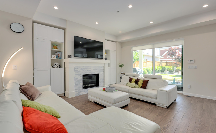Bright south facing, open space next to gourmet kitchen