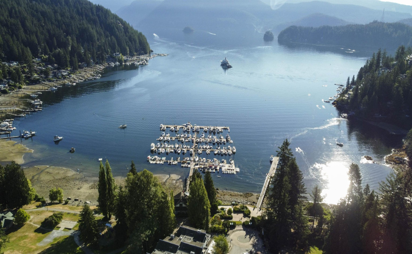 Deep Cove is so close